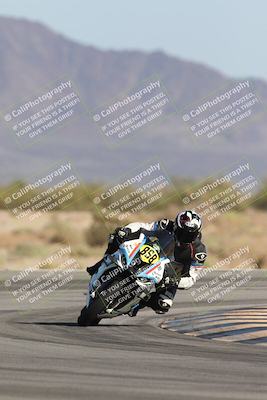 media/Oct-04-2025-CVMA (Sat) [[408bcdd6e4]]/Race 13-Amateur Supersport Open/